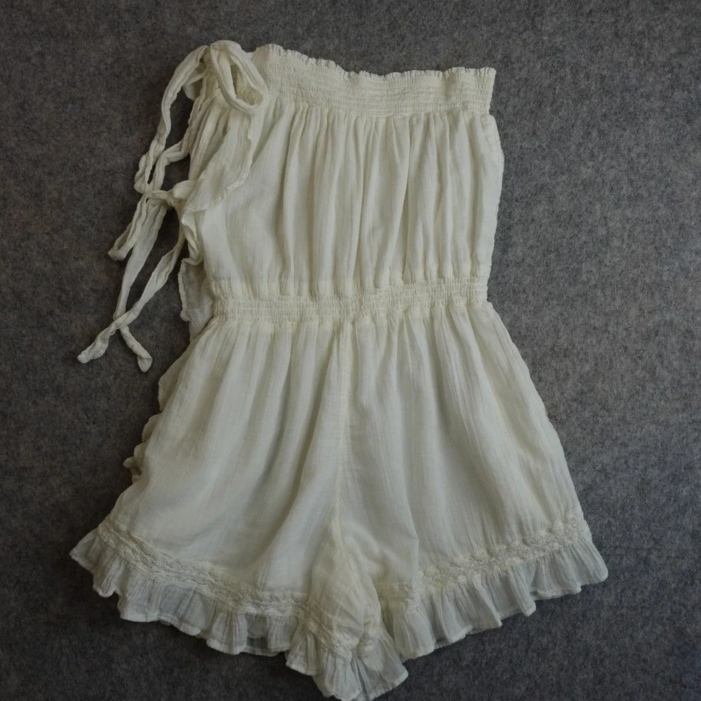 Free People Feelin Fancy Romper XS Ivory Lace Ruffle Gauzy Boho Beachy Romantic